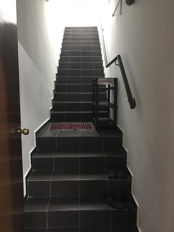 Jiaxin Hostel ウル・ティラム エクステリア 写真