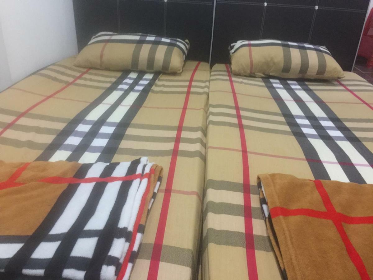 Jiaxin Hostel ウル・ティラム エクステリア 写真