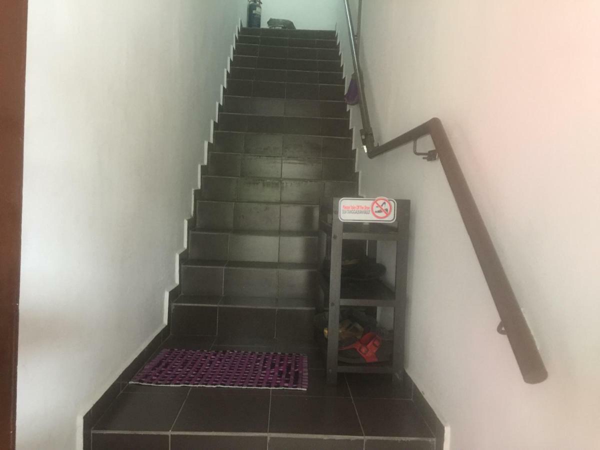 Jiaxin Hostel ウル・ティラム エクステリア 写真