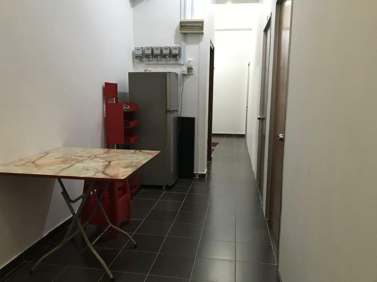 Jiaxin Hostel ウル・ティラム エクステリア 写真